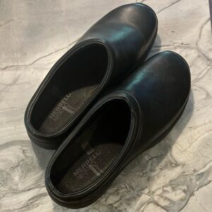 Merrill Moc Qform Ortholite black leather clog